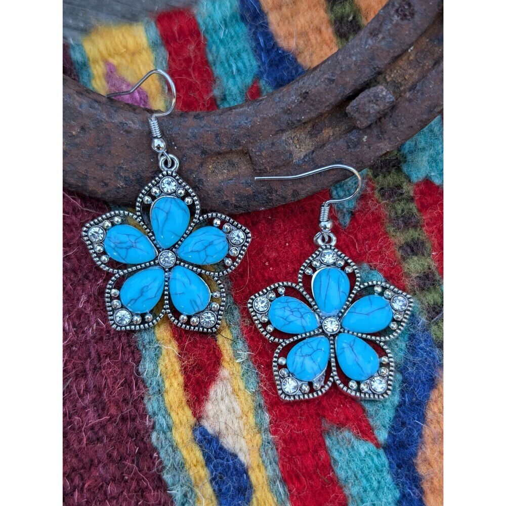 Vintage Faux Turquoise Flower Earrings // Boho Southwestern Jewelry